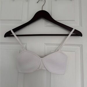 Babaton Aritzia Sculpt Knit Bra Top in White